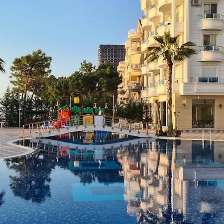 Deluxe Private Next To Grand Blue Fafa Golem Golem (Tirana)