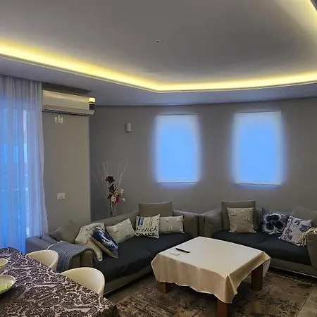 Deluxe Private Next To Grand Blue Fafa Golem